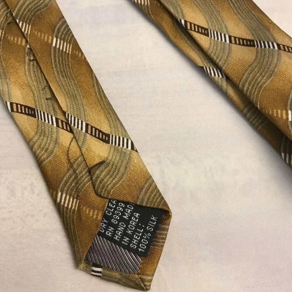 #1205 VTG Z INC BRASS BRASS COLOR WOVEN PRINT SILK NECKTIE 57X4